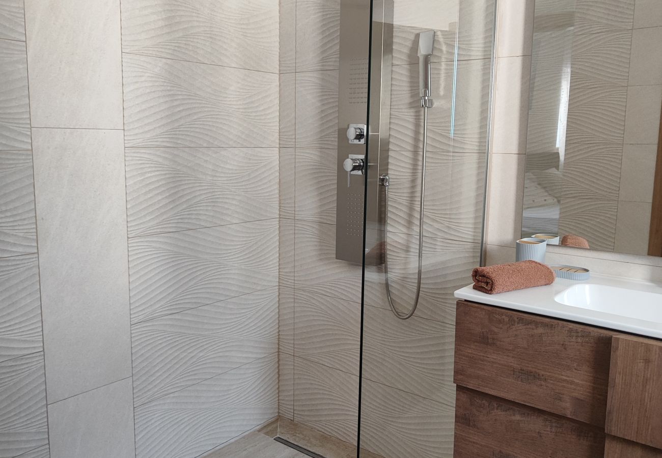 Ferienwohnung in Karlobag - Apartments Rina - Apartment A3 mit zwei Schlafzimmern