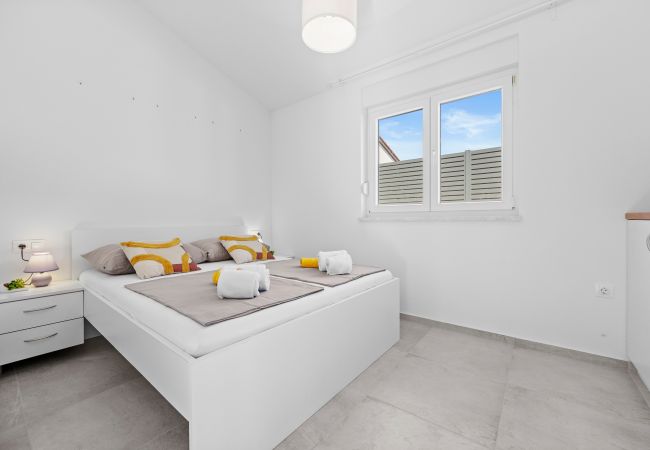 Ferienwohnung in Peroj - Barbariga Familien Strandparadies 1 Ferienwohnung in Peroj - Barbariga Familien Strandparadies 1