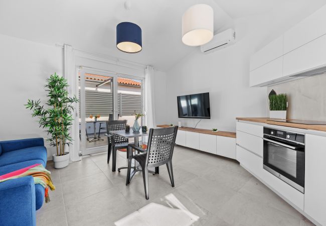 Ferienwohnung in Peroj - Barbariga Sommer Strandparadies 2 Ferienwohnung in Peroj - Barbariga Sommer Strandparadies 2