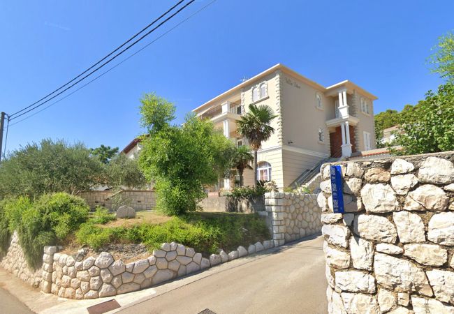 Ferienwohnung in Rab - Familienapartment Una am Meer  Ferienwohnung in Rab - Familienapartment Una am Meer