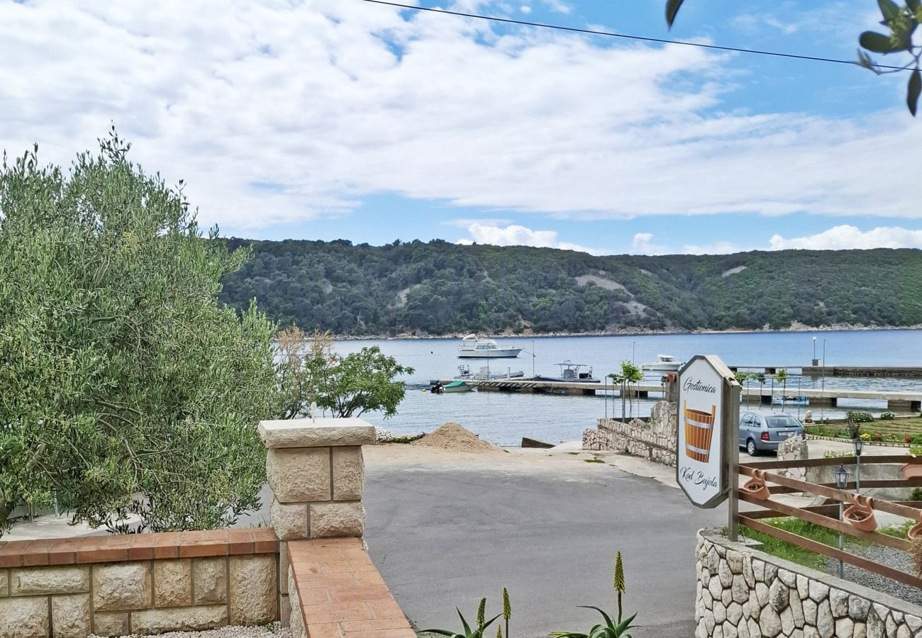 Ferienwohnung in Rab - Familienapartment Una am Meer 