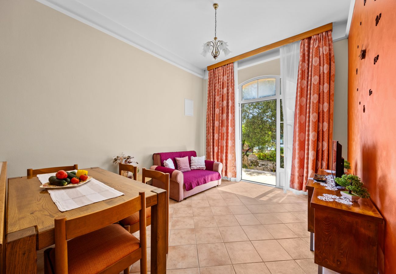 Ferienwohnung in Rab - Familienapartment Una am Meer 