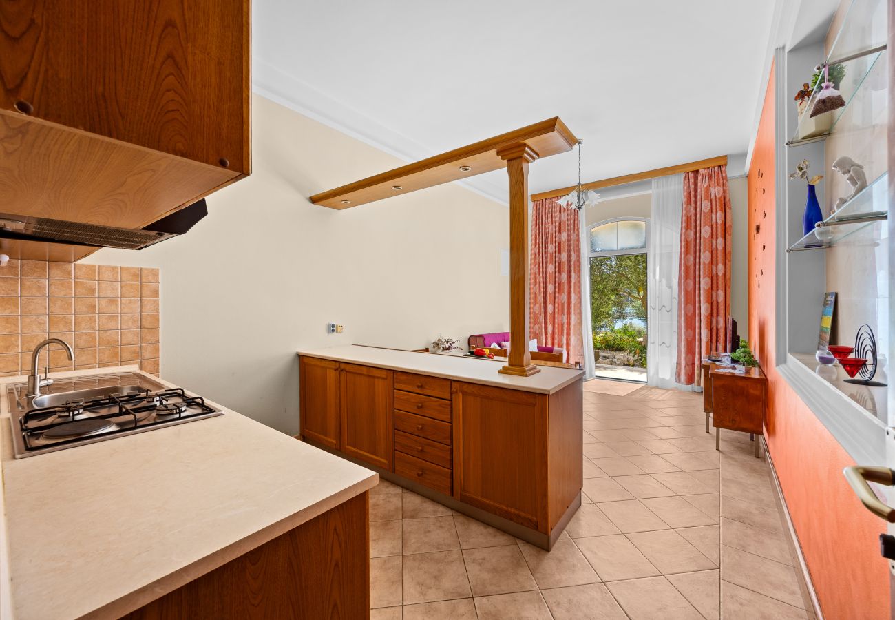 Ferienwohnung in Rab - Familienapartment Una am Meer 