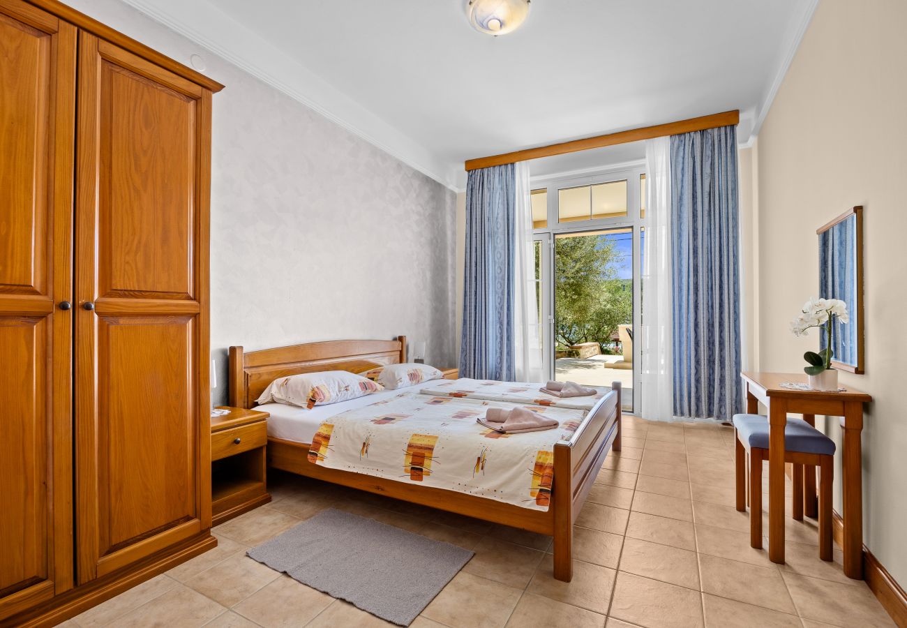 Ferienwohnung in Rab - Familienapartment Una am Meer 