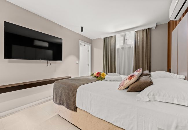 Ferienwohnung in Zadar - The Bayfront - Luxus-Pool-Residenz Ferienwohnung in Zadar - The Bayfront - Luxus-Pool-Residenz