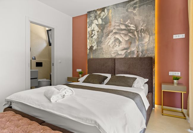 Ferienwohnung in Zadar - The Riviera Three - Luxusapartment am Wasser Ferienwohnung in Zadar - The Riviera Three - Luxusapartment am Wasser