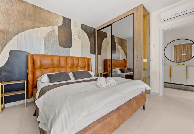 Ferienwohnung in Zadar - The Riviera Three - Luxusapartment am Wasser Ferienwohnung in Zadar - The Riviera Three - Luxusapartment am Wasser