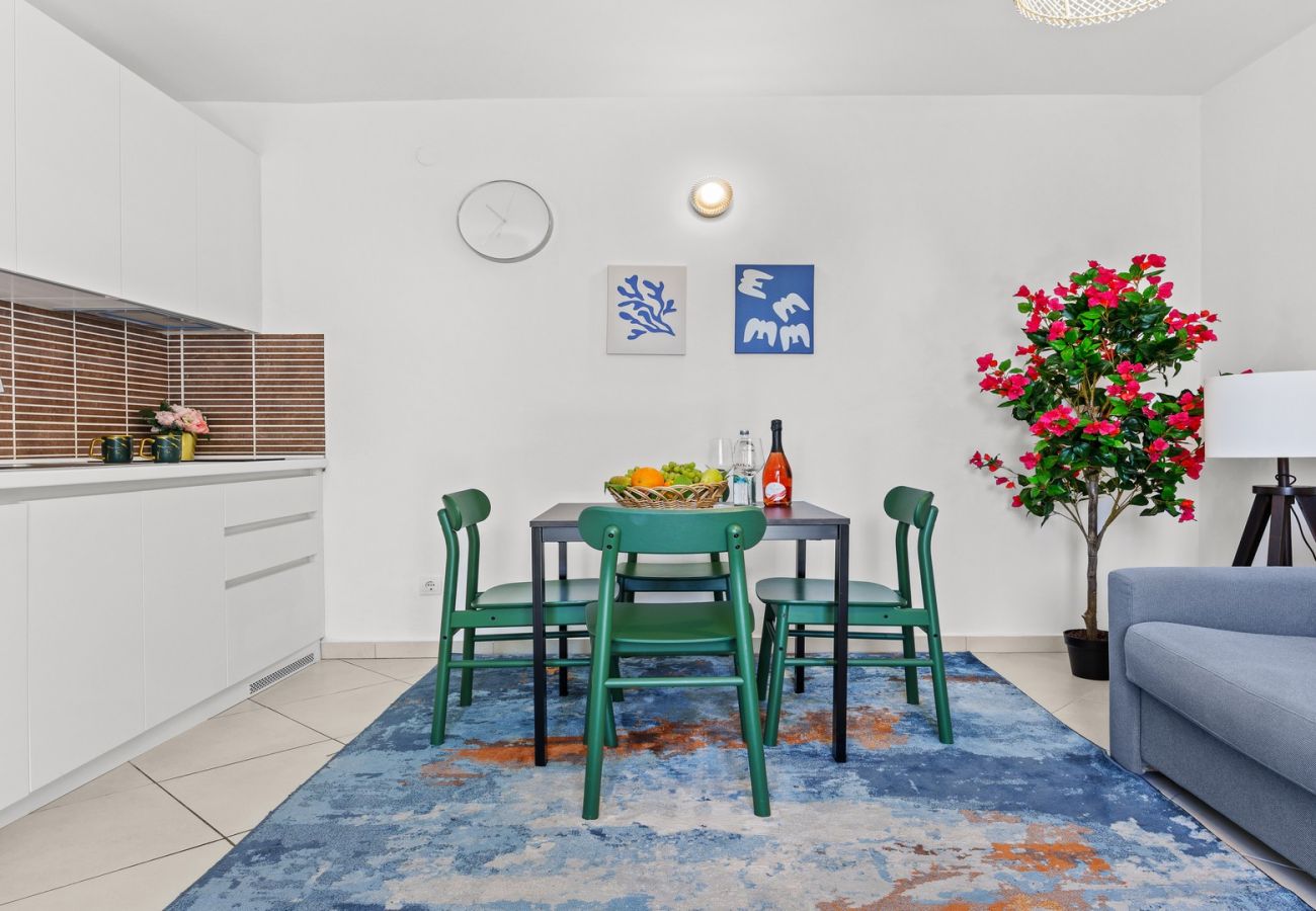 Ferienwohnung in Šibenik - Resort A1 Apartment (2+2) Meerblick 2