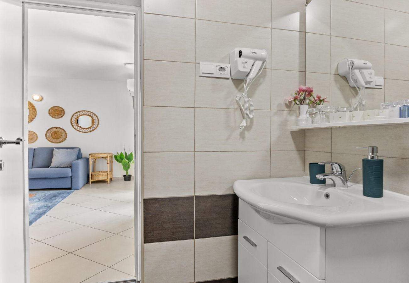 Ferienwohnung in Šibenik - Resort A1 Apartment (2+2) Meerblick 2