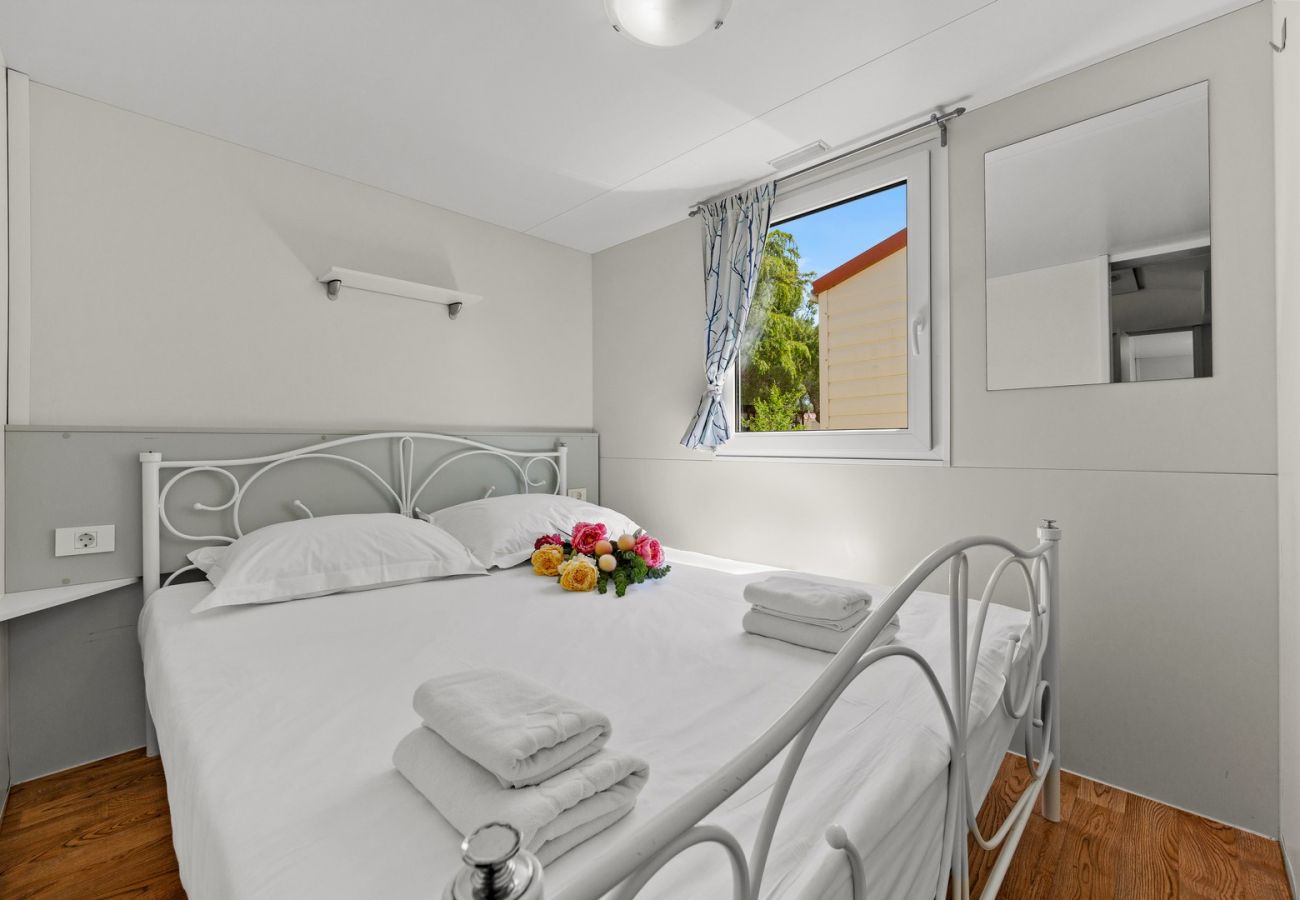 Wohnmobil in Šibenik - Resort Mobile Home - three bedroom 2