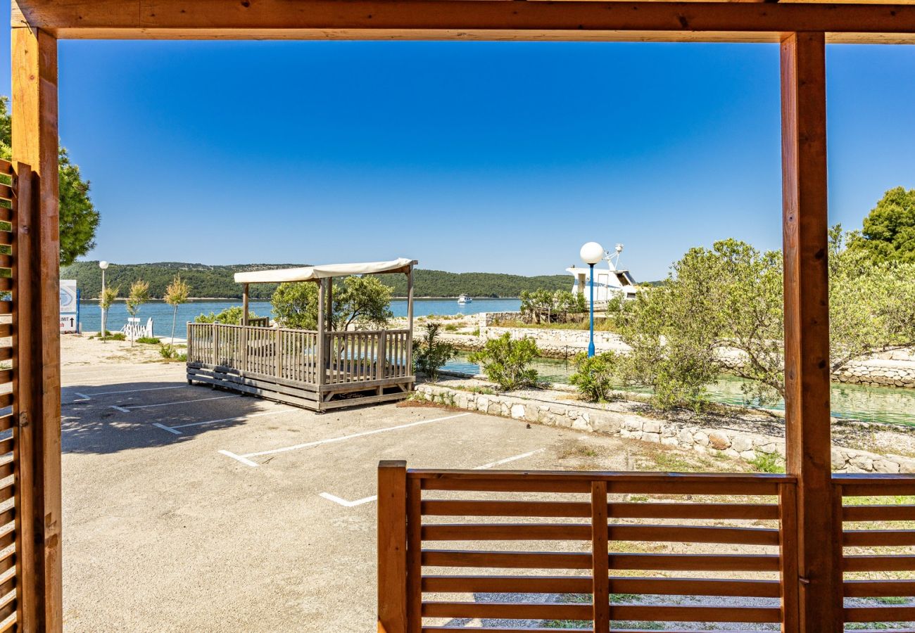 Wohnmobil in Šibenik - Resort Luxury Mobile Home (4+1) view Marina 2