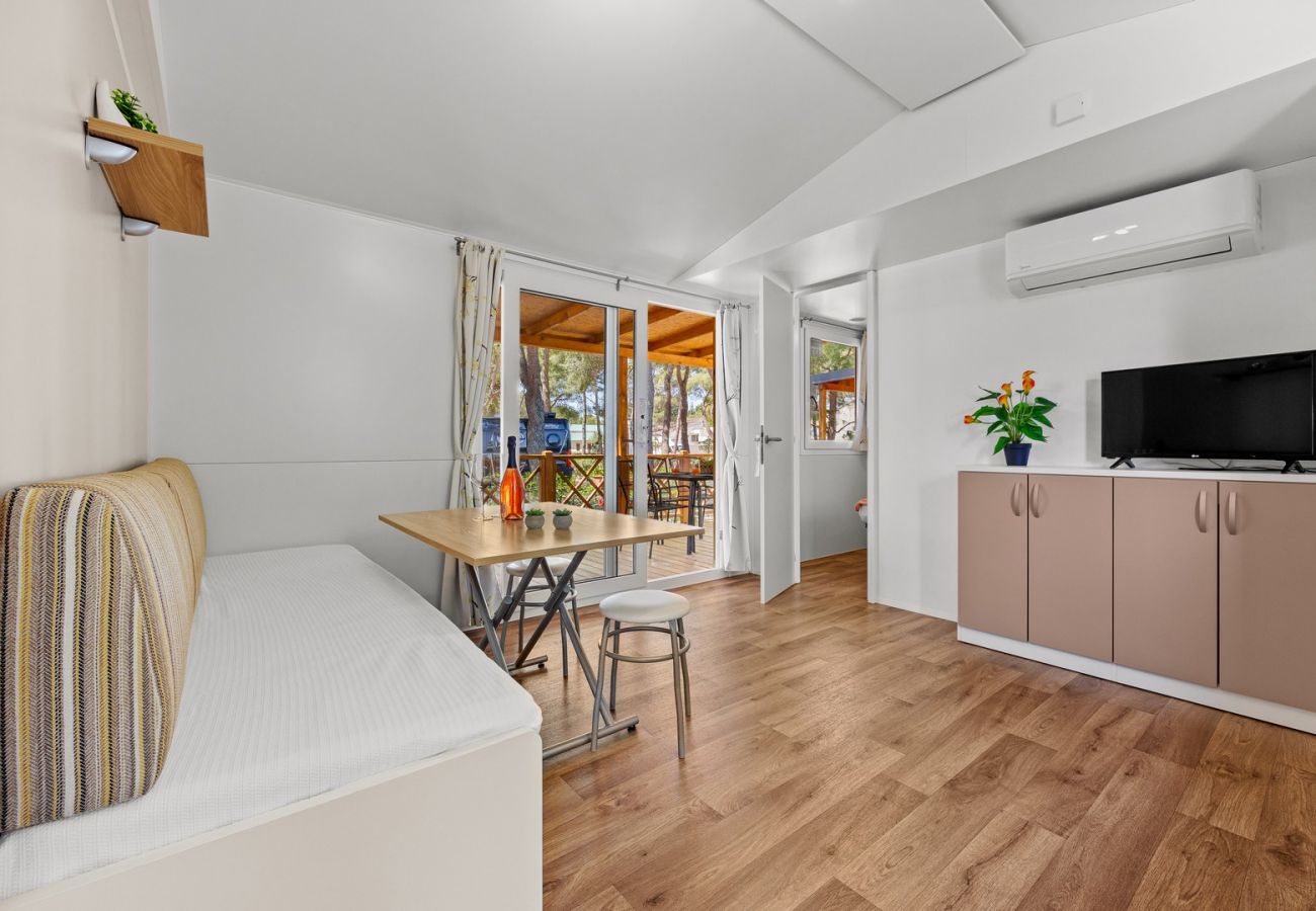 Wohnmobil in Šibenik - Resort Standard Mobile Home (4+2) 2