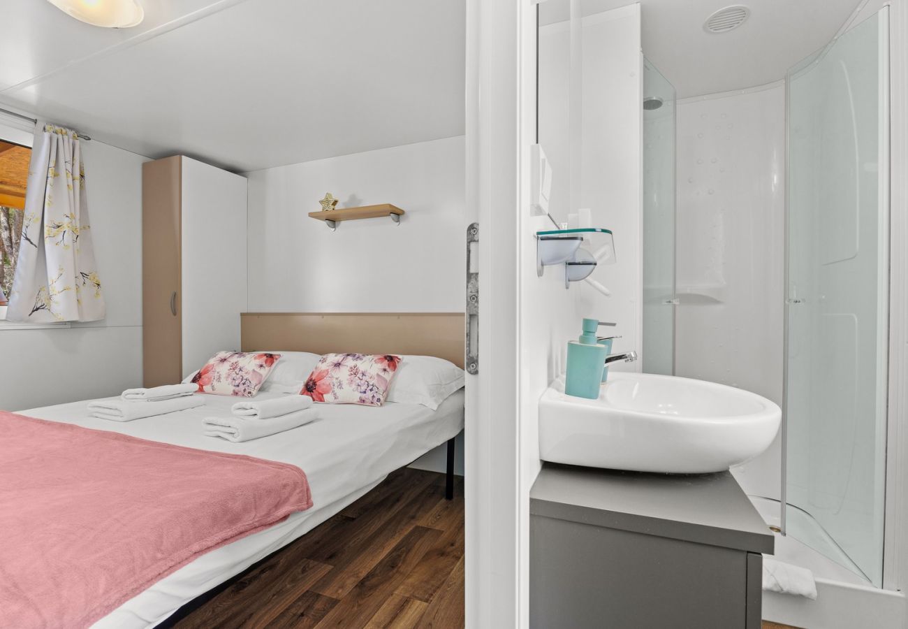 Wohnmobil in Šibenik - Resort Standard Mobile Home (4+2) 2