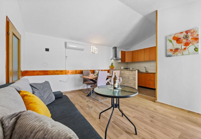 Ferienhaus in Pula - Ferienhaus Mario mit privatem Pool Ferienhaus in Pula - Ferienhaus Mario mit privatem Pool