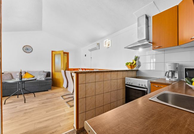 Ferienhaus in Pula - Ferienhaus Mario mit privatem Pool Ferienhaus in Pula - Ferienhaus Mario mit privatem Pool