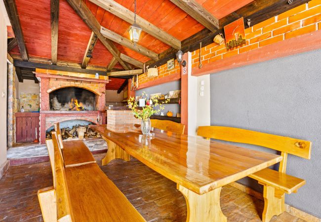 Ferienhaus in Pula - Ferienhaus Mario mit privatem Pool Ferienhaus in Pula - Ferienhaus Mario mit privatem Pool