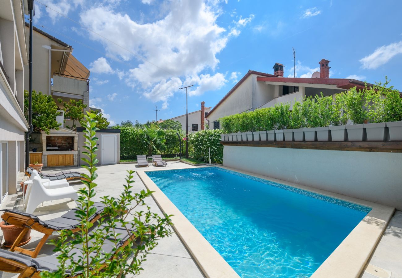 Ferienwohnung in Pula - Stadtapartment am Pool - Jana - Monte Magno Pula
