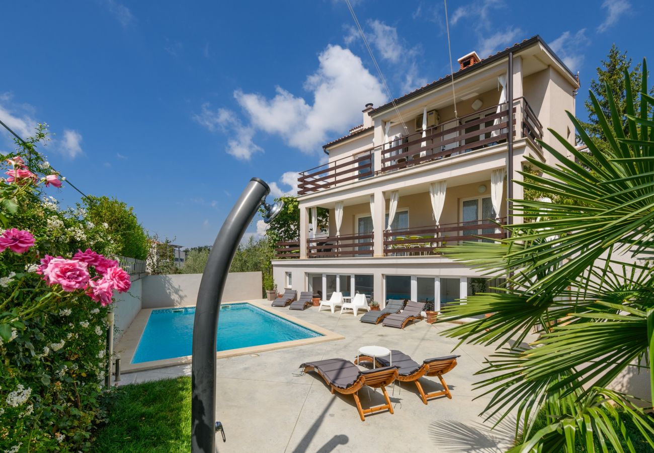 Ferienwohnung in Pula - Stadtapartment am Pool - Jana - Monte Magno Pula