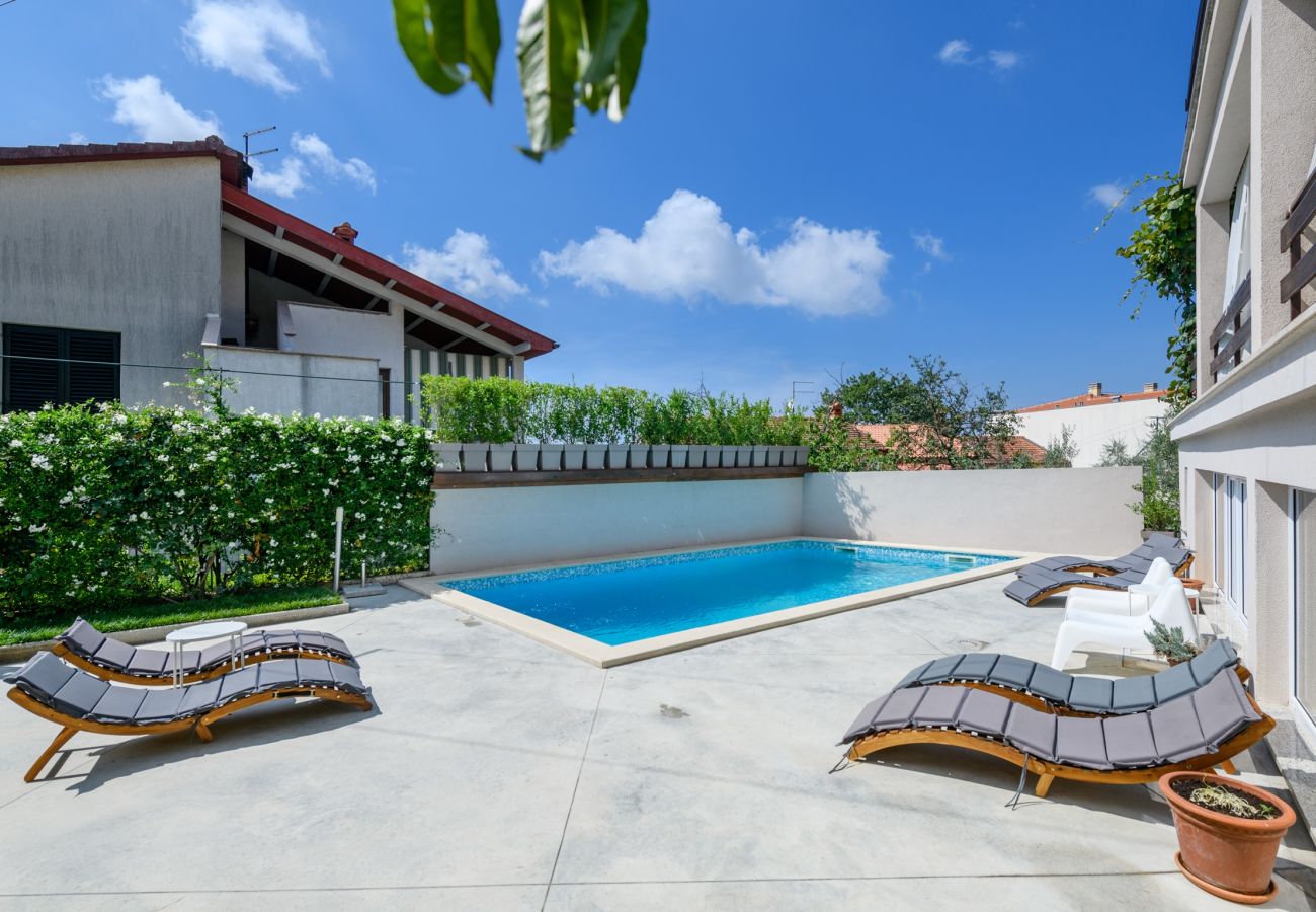 Ferienwohnung in Pula - Stadtapartment am Pool - Jana - Monte Magno Pula