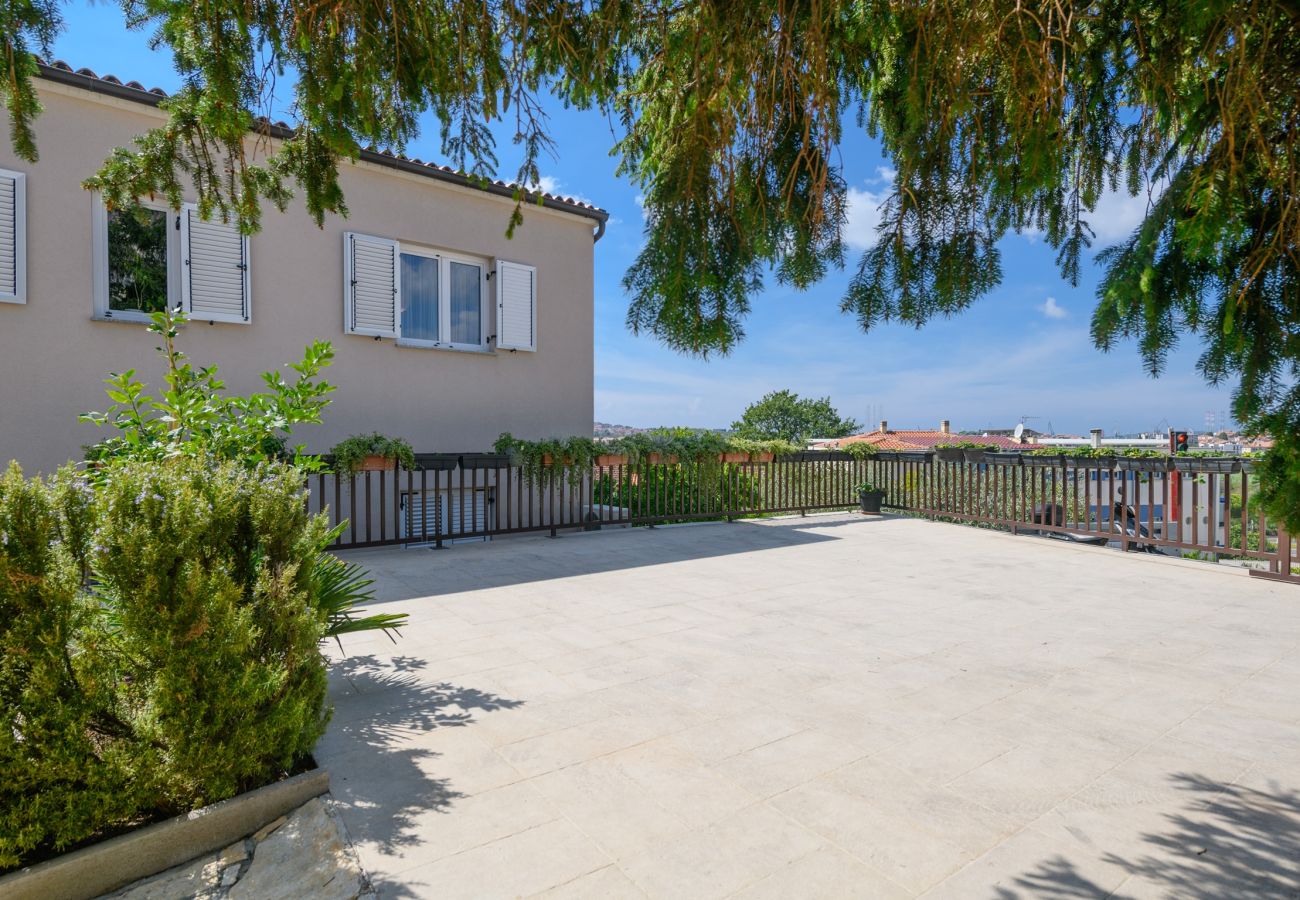 Ferienwohnung in Pula - Stadtapartment am Pool - Jana - Monte Magno Pula