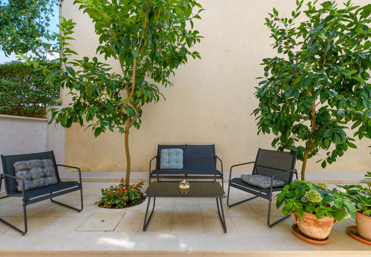 Ferienwohnung in Pula - Stadtapartment am Pool - Jana - Monte Magno Pula