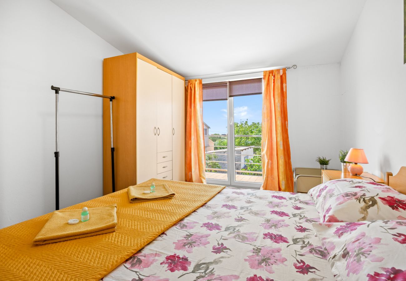 Ferienwohnung in Galižana - Apartment Vito mit Balkon