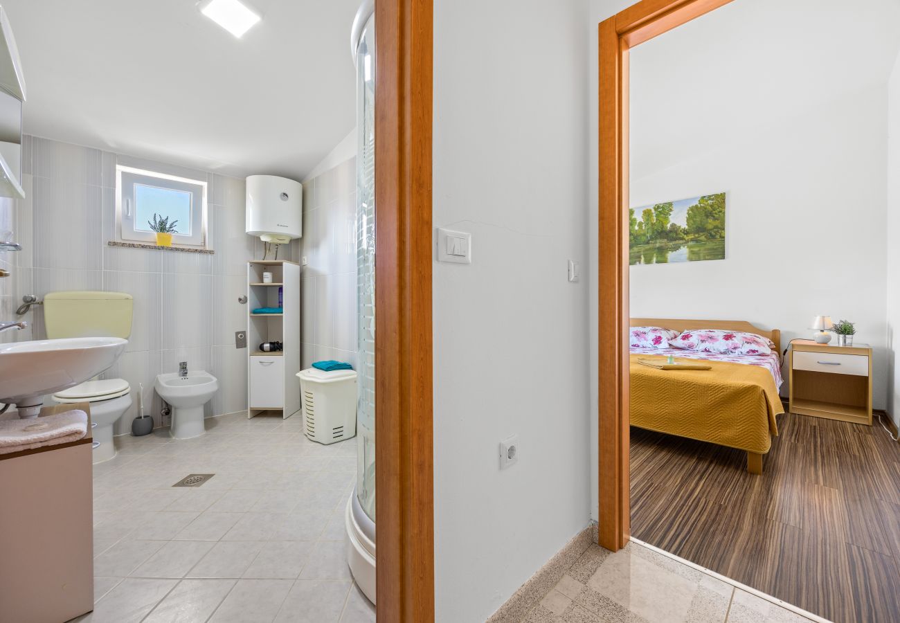 Ferienwohnung in Galižana - Apartment Vito mit Balkon