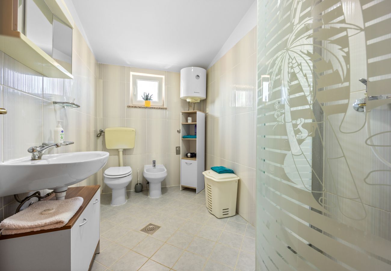 Ferienwohnung in Galižana - Apartment Vito mit Balkon