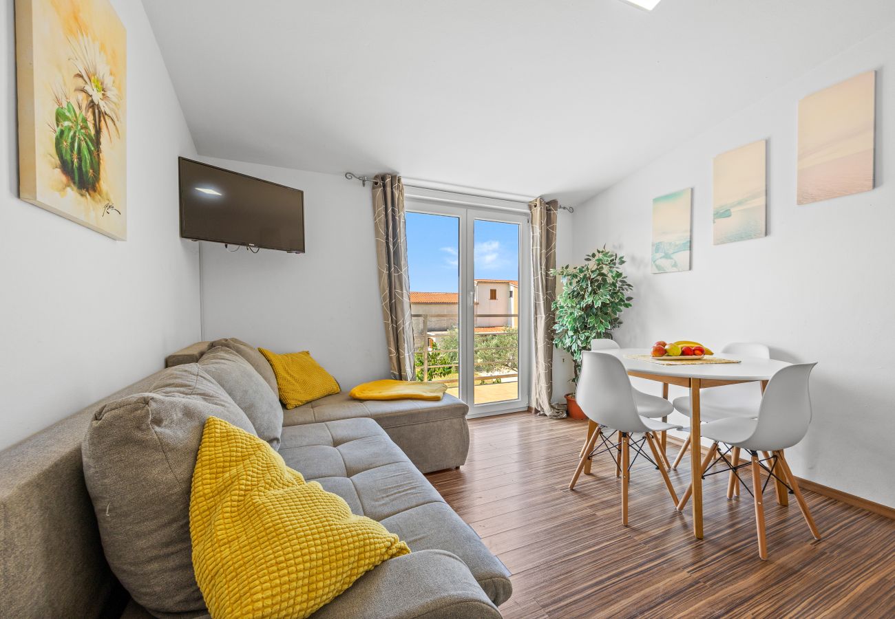 Ferienwohnung in Galižana - Apartment Vito mit Balkon