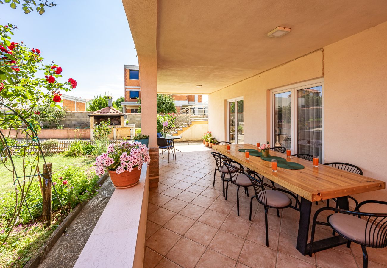 Ferienwohnung in Galižana - Apartment Vito mit Balkon