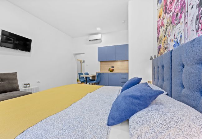 Studio in Pula - City Center Amphitheater Studio B Studio in Pula - City Center Amphitheater Studio B