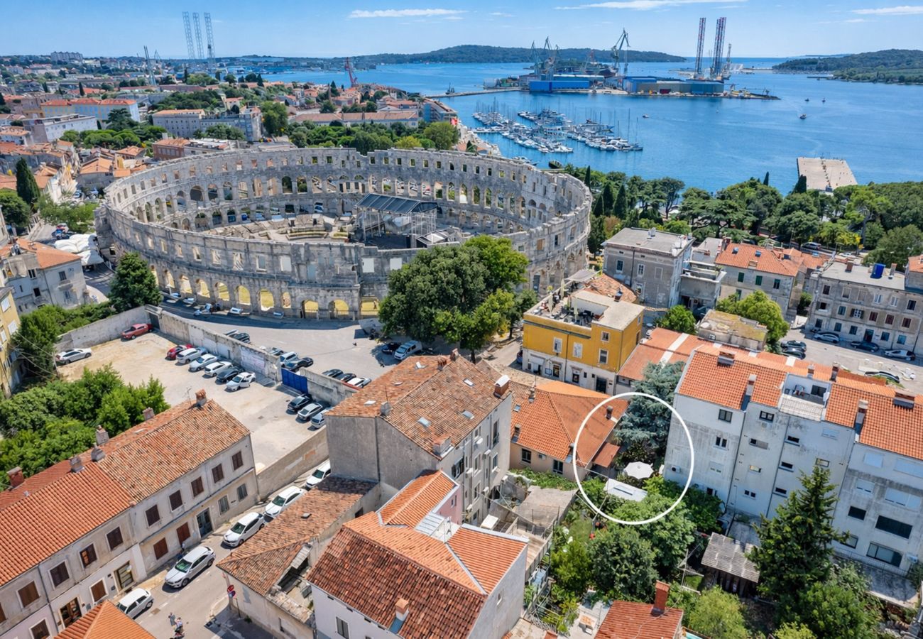 Studio in Pula - Pula City Center Amphitheater Studio C