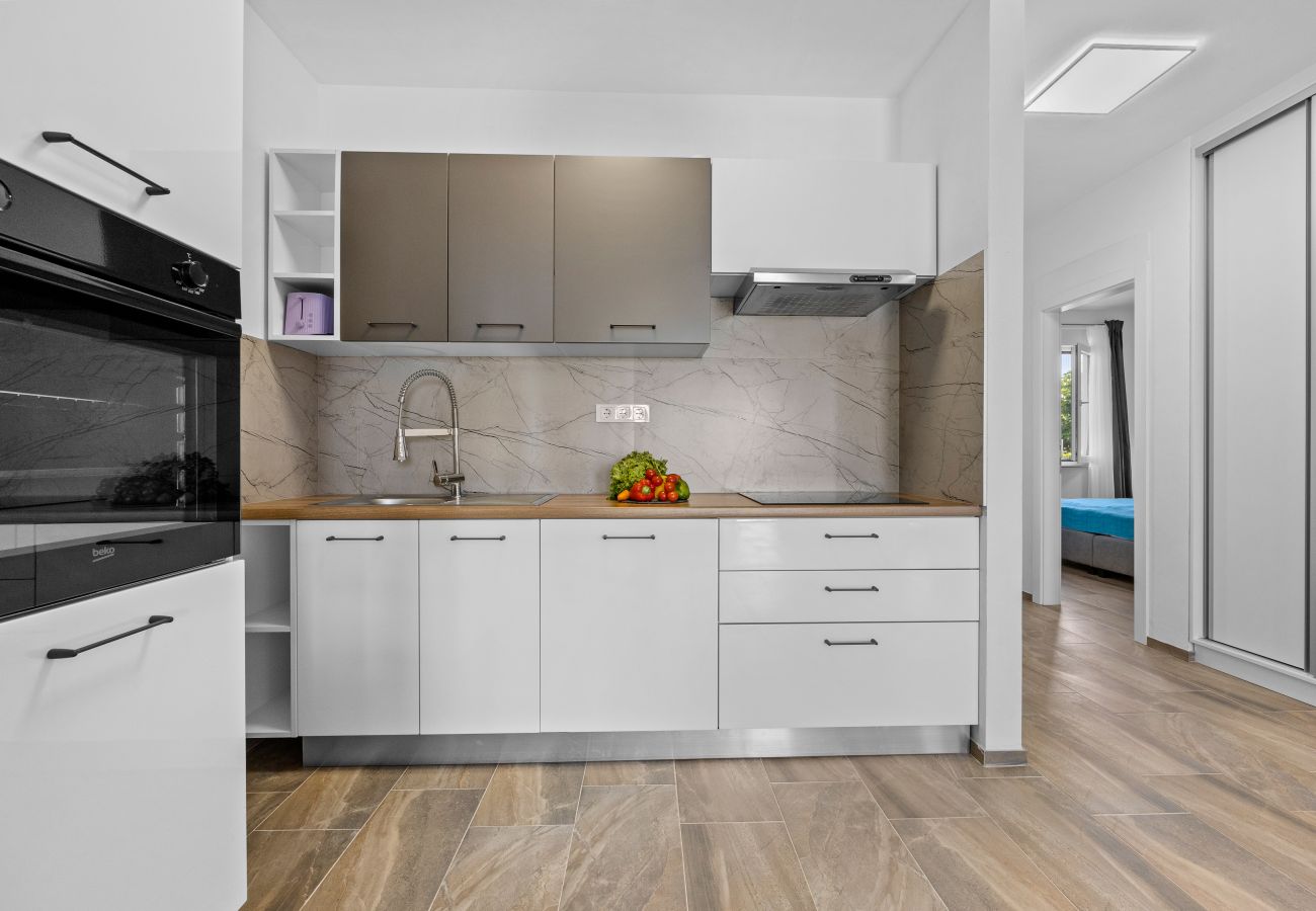 Villa in Radeki Polje - Moderne Familienvilla Mia mit privatem Pool