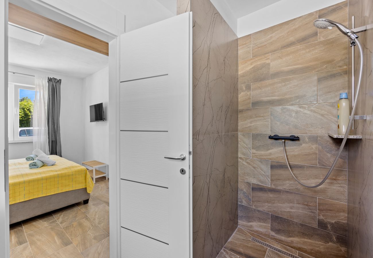 Villa in Radeki Polje - Moderne Familienvilla Teo mit privatem Pool