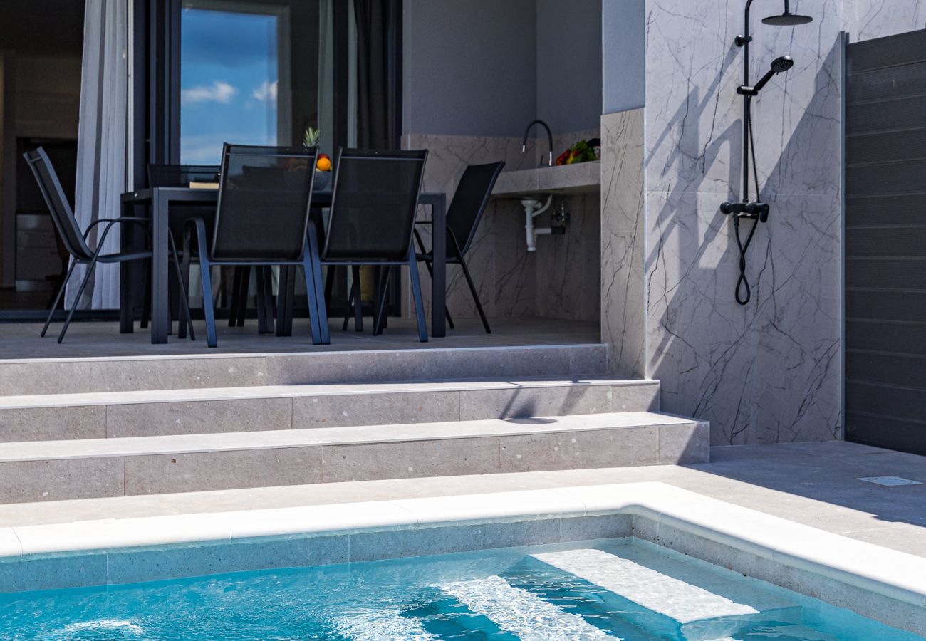 Villa in Radeki Polje - Moderne Familienvilla Teo mit privatem Pool