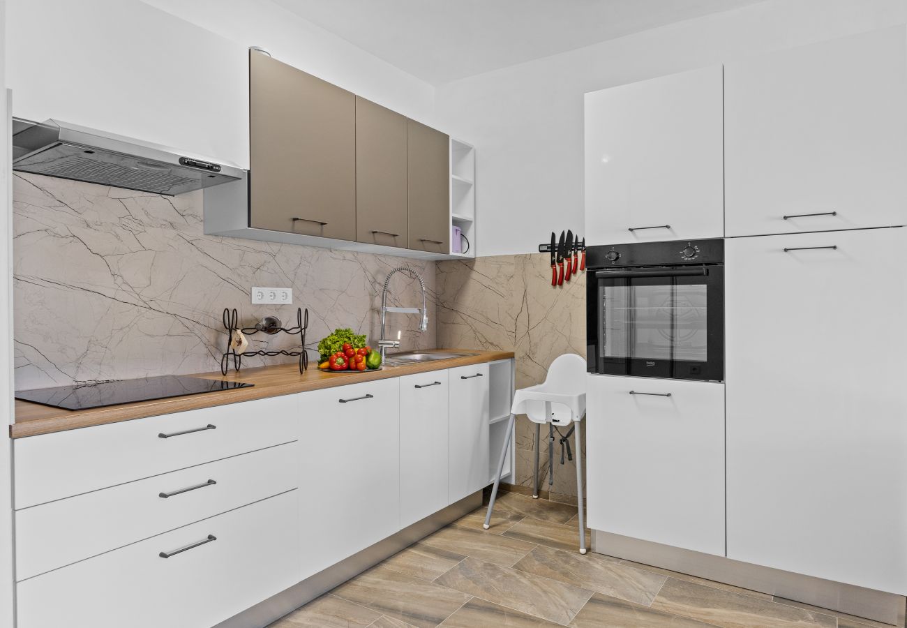 Villa in Radeki Polje - Moderne Familienvilla Teo mit privatem Pool