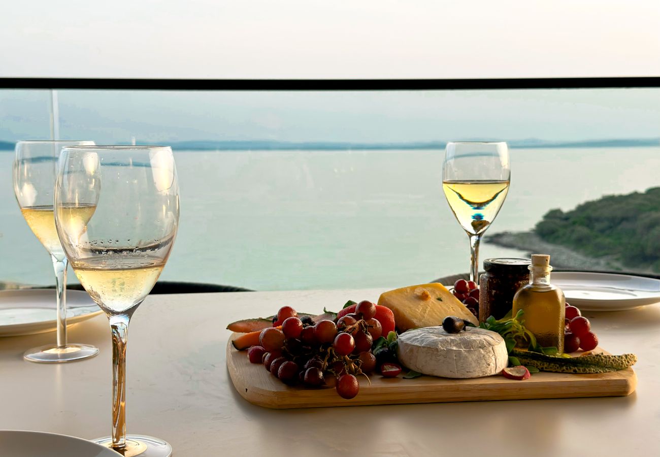 Ferienwohnung in Zadar - Schöne Wohnung direkt am Meer mit Aussicht