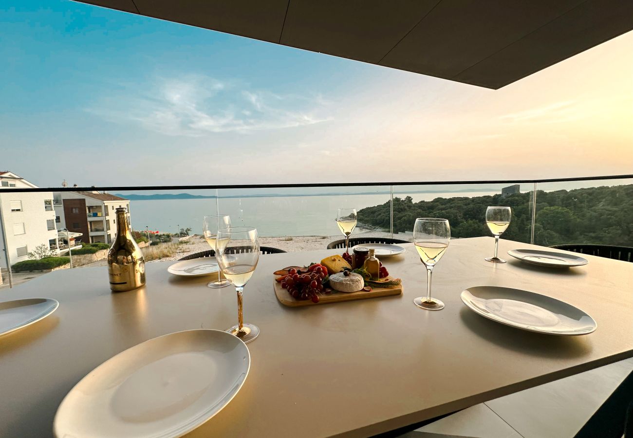 Ferienwohnung in Zadar - Schöne Wohnung direkt am Meer mit Aussicht