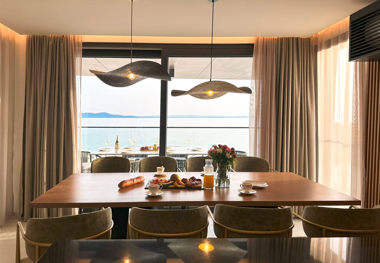 Ferienwohnung in Zadar - Schöne Wohnung direkt am Meer mit Aussicht
