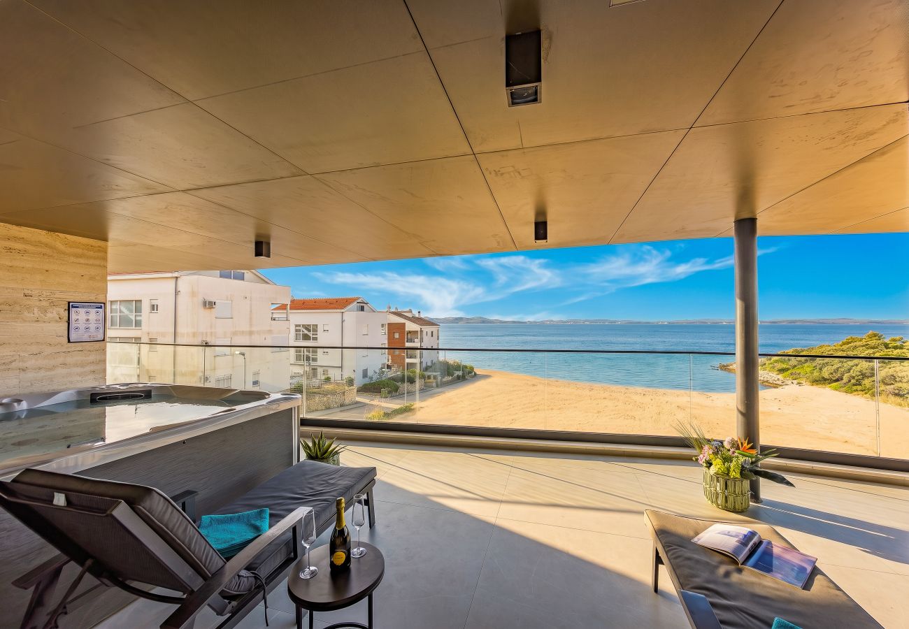 Ferienwohnung in Zadar - Amber Penthouse - Whirlpool und Meerblick