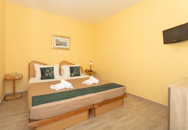 Ferienwohnung in Petrcane - Pansion Pirat - Zwei-Zimmer-Wohnung Ferienwohnung in Petrcane - Pansion Pirat - Zwei-Zimmer-Wohnung