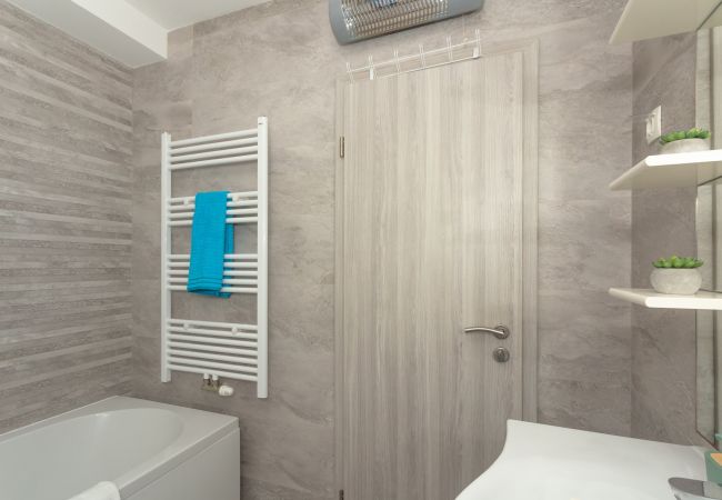 Ferienwohnung in Petrcane - Pansion Pirat - Zwei-Zimmer-Wohnung Ferienwohnung in Petrcane - Pansion Pirat - Zwei-Zimmer-Wohnung