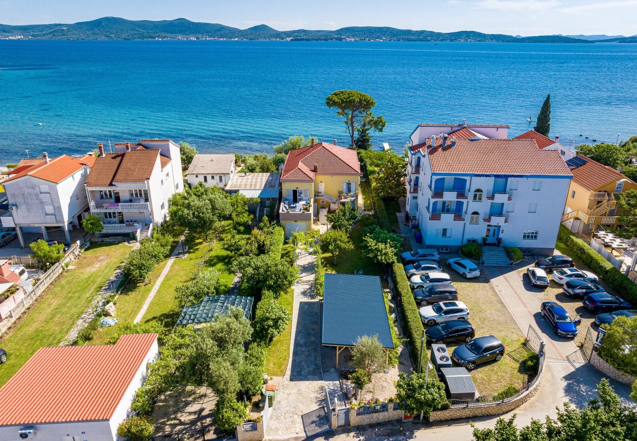 Ferienwohnung in Sukošan - Strandapartment Villa Carmen Ferienwohnung in Sukošan - Strandapartment Villa Carmen