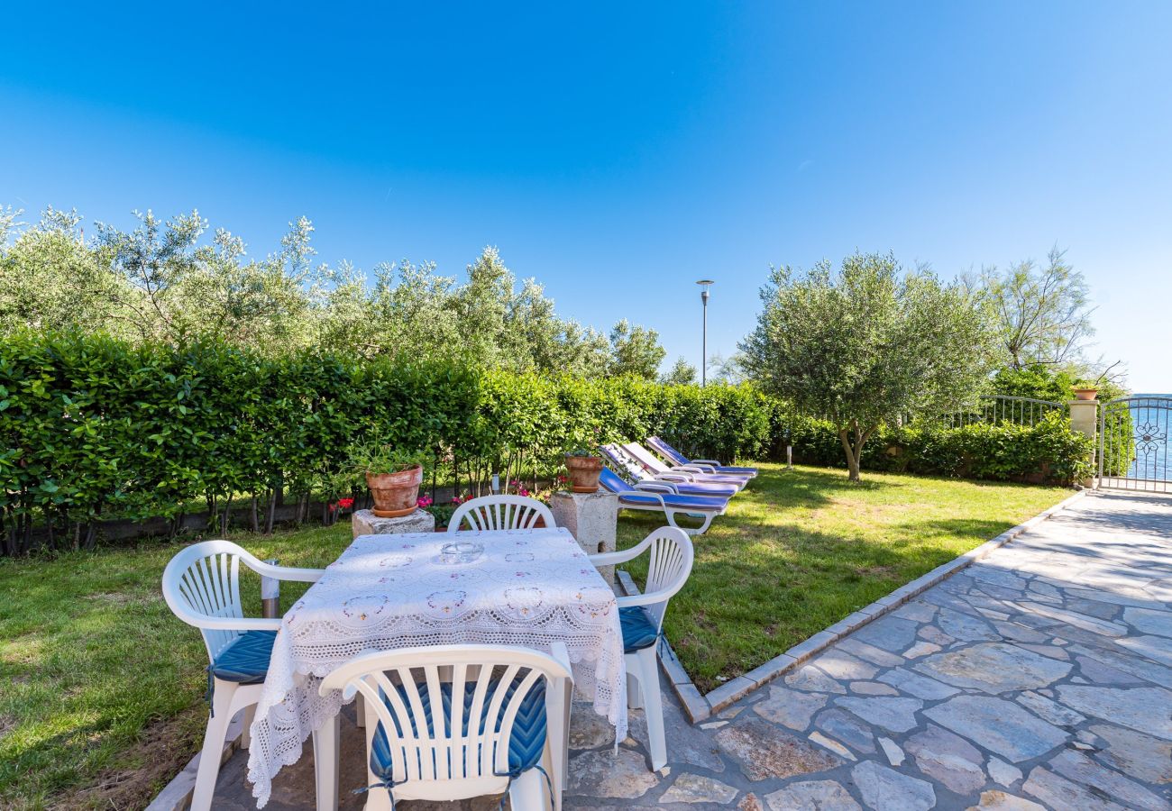 Ferienwohnung in Sukošan - Strandapartment Villa Carmen Ferienwohnung in Sukošan - Strandapartment Villa Carmen