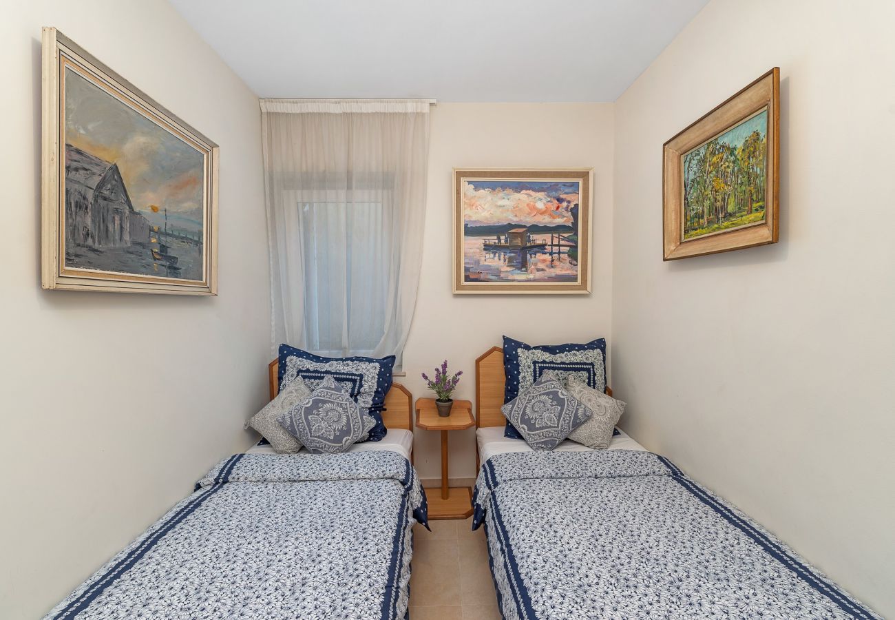 Ferienwohnung in Sukošan - Strandapartment Villa Carmen Ferienwohnung in Sukošan - Strandapartment Villa Carmen