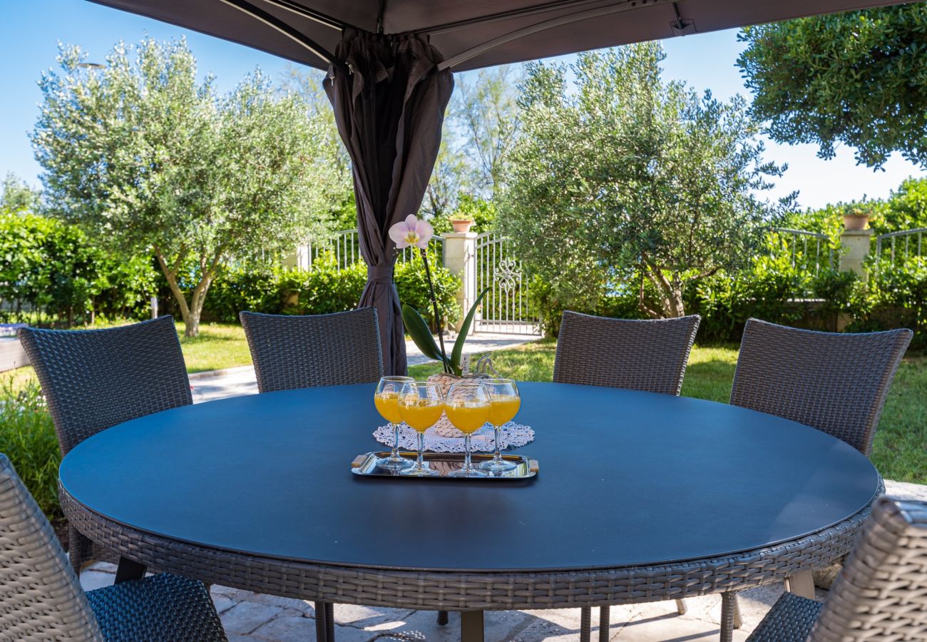 Ferienwohnung in Sukošan - Strandapartment Villa Carmen Ferienwohnung in Sukošan - Strandapartment Villa Carmen