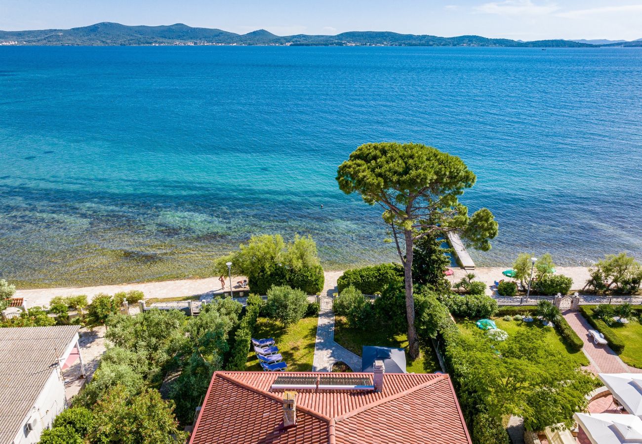 Ferienwohnung in Sukošan - Strandapartment Villa Carmen Ferienwohnung in Sukošan - Strandapartment Villa Carmen