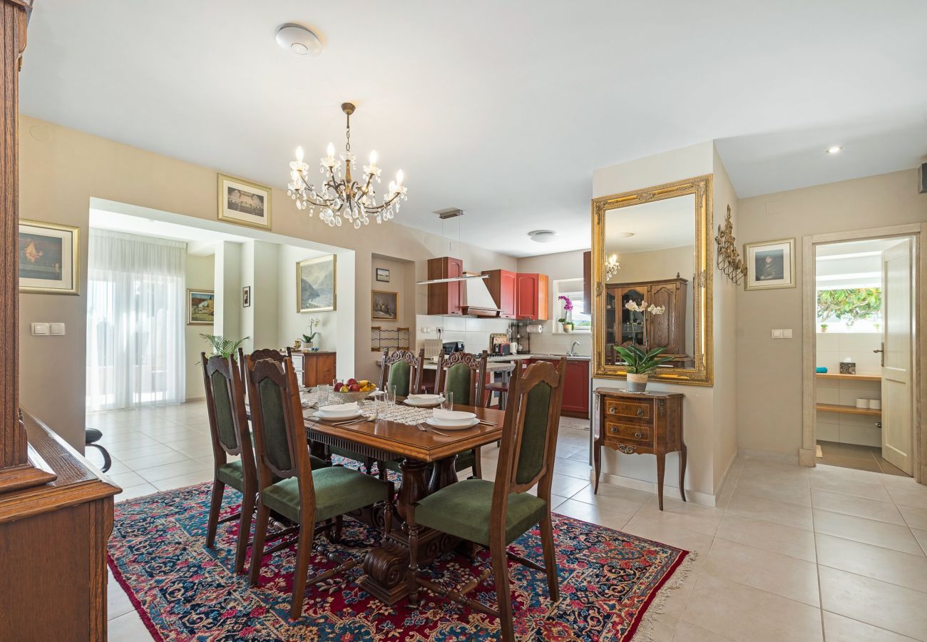 Ferienwohnung in Sukošan - Strandapartment Villa Carmen Ferienwohnung in Sukošan - Strandapartment Villa Carmen