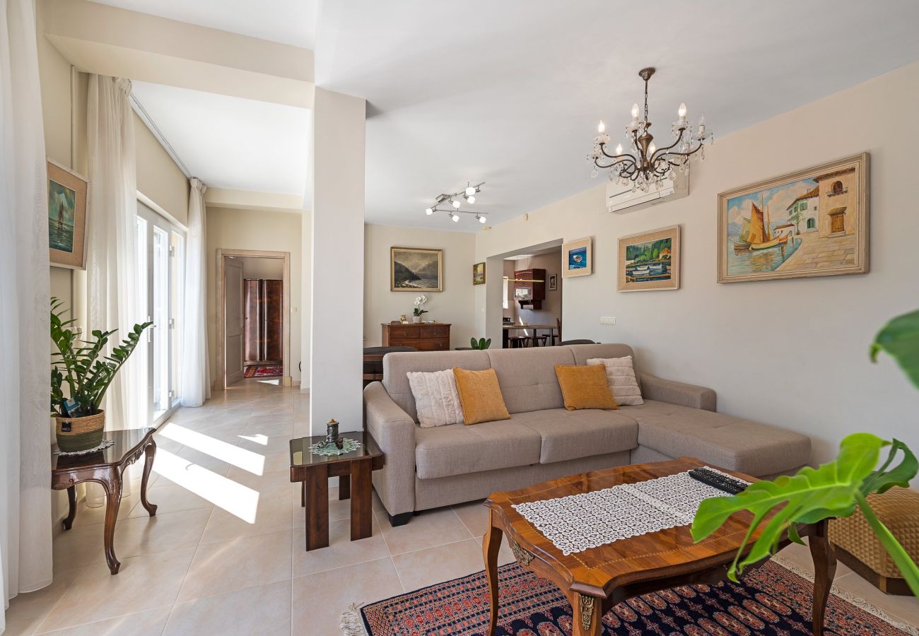 Ferienwohnung in Sukošan - Strandapartment Villa Carmen Ferienwohnung in Sukošan - Strandapartment Villa Carmen