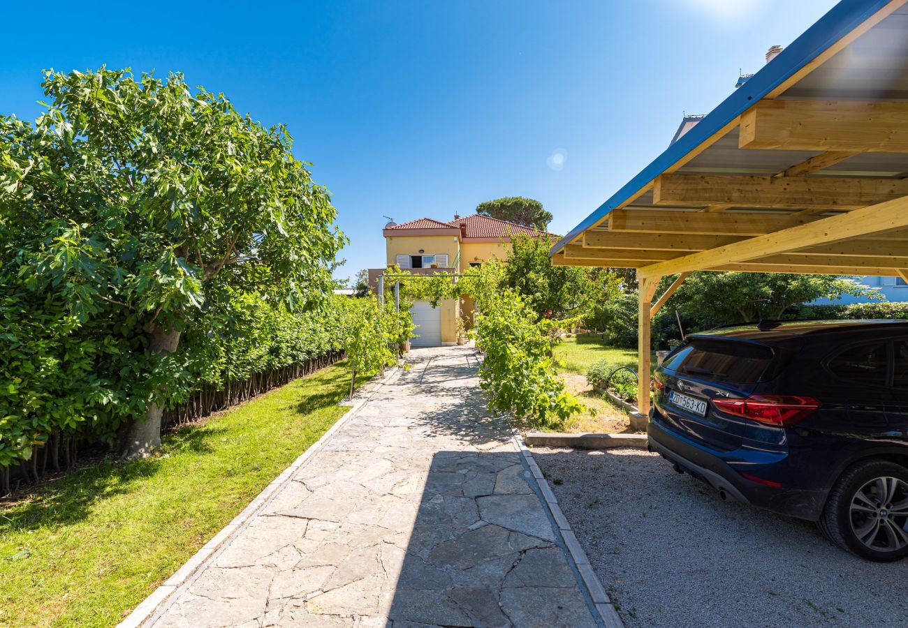 Ferienwohnung in Sukošan - Strandapartment Villa Carmen Ferienwohnung in Sukošan - Strandapartment Villa Carmen